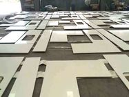 Polier- Marmor- Granit-Quarz Countertops, Mann machten weißes festes Oberflächen-Worktop