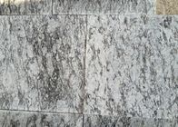 Weiße Granit-Schiefer-Platten für Schritte, 2 - 3g/cm-³ Dichte-Granit-Fliesen für Treppe