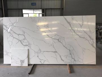 Quarz-feste Oberflächenweiße Küche Steincountertops