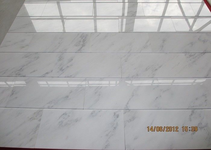 Sternenklarer weißer Marmorierungstern-deckt weiße Silk Georgette-weiße Steinmarmorbodenbelagummauerung Chinese Cararra Platten mit Ziegeln